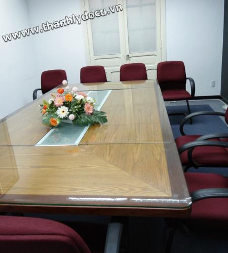 Thanh lý bàn họp gỗ mặt kính phong cách