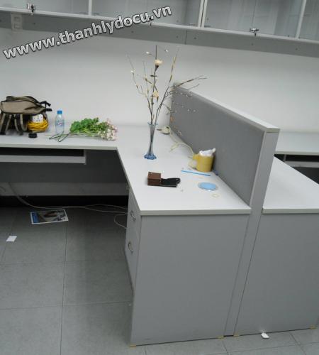 Bàn văn phòng hình chữ L màu xám thanh lý