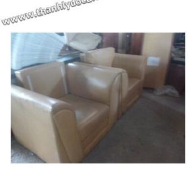 Ghế sofa màu trắng sữa