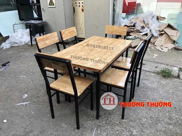Bàn ghế chân sắt mặt gỗ TH01
