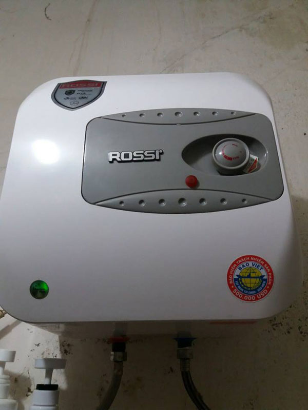 bình nóng lạnh cũ thanh lý Rossi