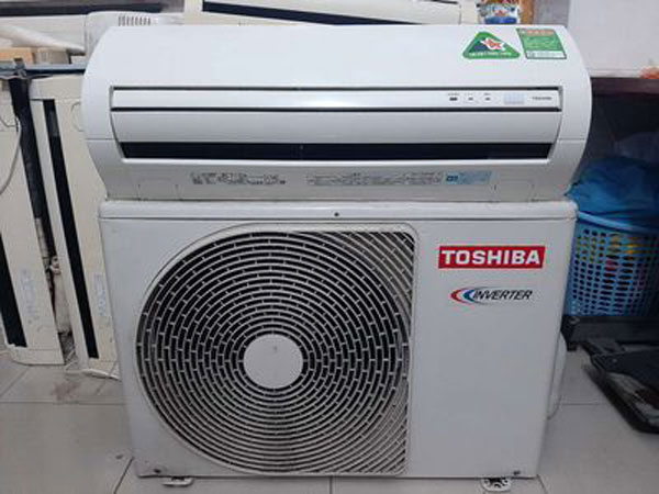 điều hòa cũ hãng Toshiba
