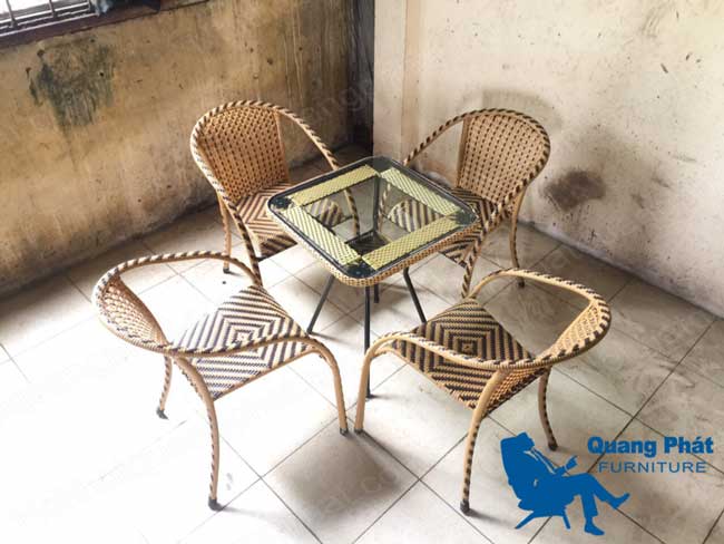 Bàn ghế giả mây thanh lý tại nội thất Thiên Hoa - Mẫu 1