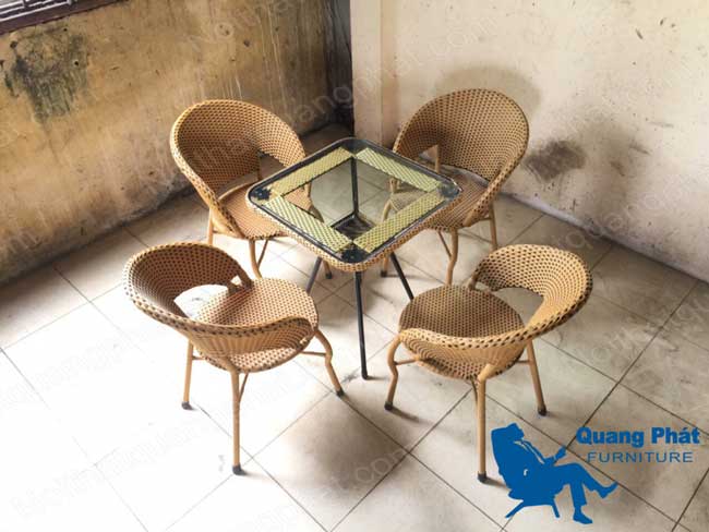 Bàn ghế giả mây thanh lý tại nội thất Thiên Hoa - Mẫu 2