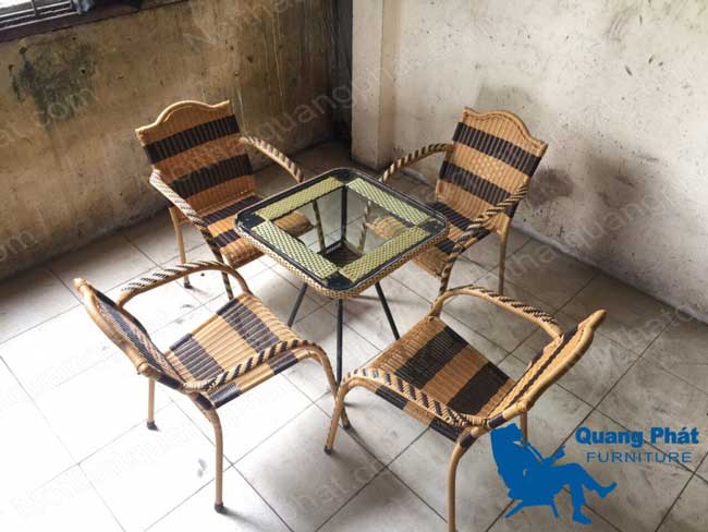 Bàn ghế giả mây thanh lý tại nội thất Thiên Hoa - Mẫu 3