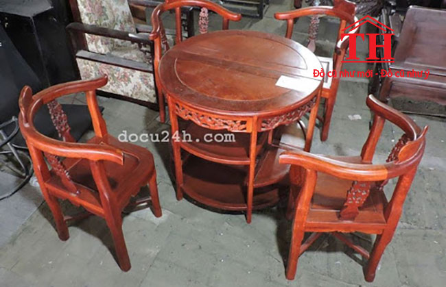Thưởng Thưởng đã nhận thanh lý bộ bàn ghế gỗ kiểu dáng tròn
