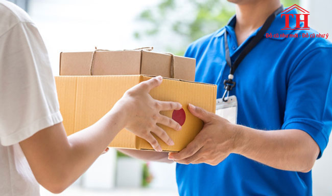 Kinh nghiệm mua bán quần áo cũ là nên tập trung vào dịch vụ cho khách hàng