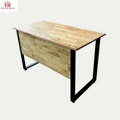 Thanh lý bàn làm việc chân sắt có yếm