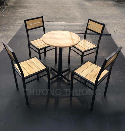 Bộ bàn ghế cafe mặt tròn chân sắt
