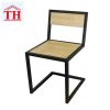 Ghế cafe chân sắt gỗ cao su mới