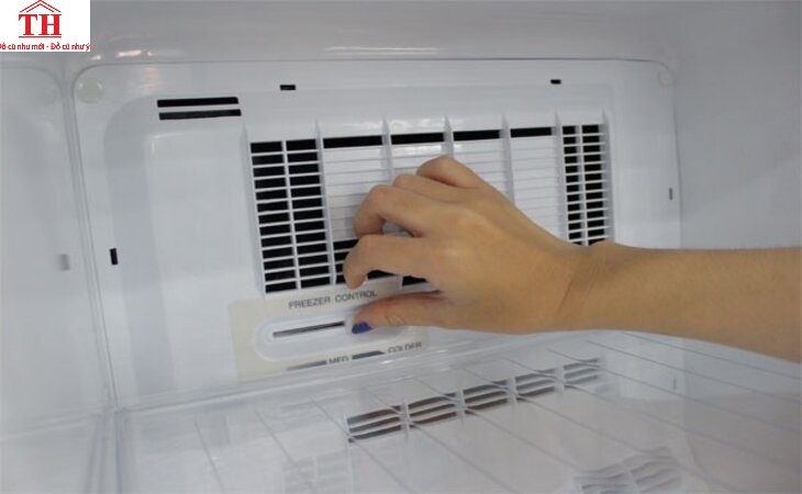 Tủ mát không lạnh là nguyên nhân ảnh hưởng đến quản thực phẩm