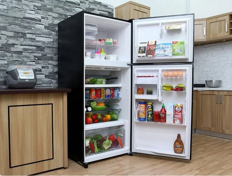 Một chiếc tủ lạnh cũ giá thường rẻ hơn 30–70% so với tủ lạnh mới